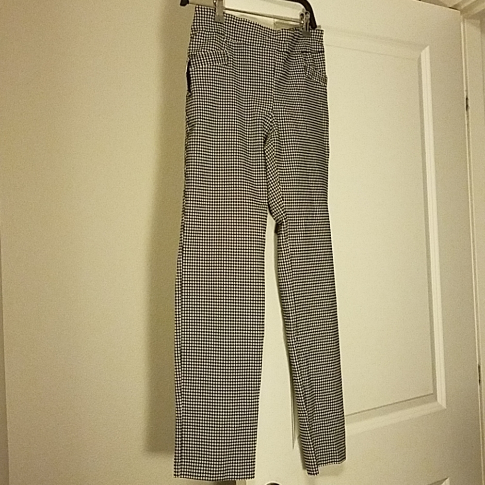SoHo women's pant skinny pant, new without tags
